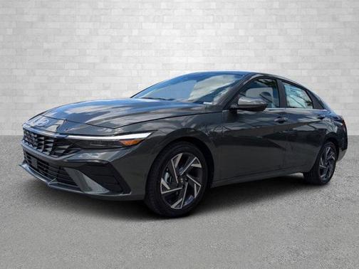 2025 Hyundai ELANTRA SEL