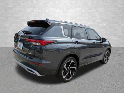 2024 Mitsubishi Outlander PHEV SEL