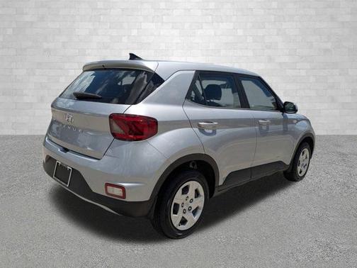 2020 Hyundai VENUE SE