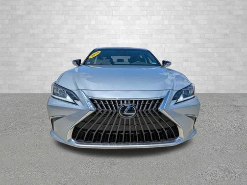 2023 Lexus ES 300h Base