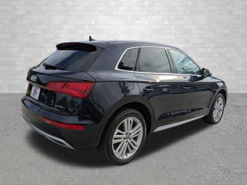 2020 Audi Q5 45 Premium Plus