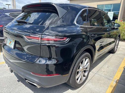 2019 Porsche Cayenne Cayenne