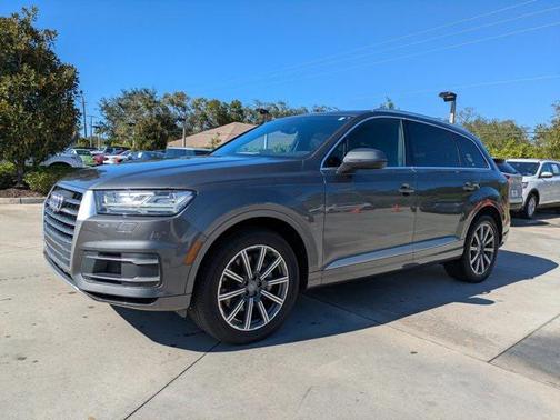2019 Audi Q7 55 Premium Plus