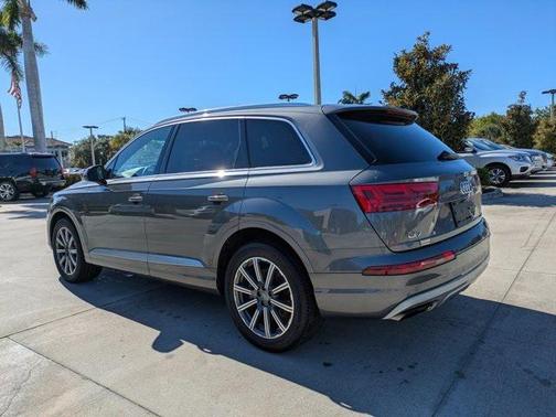 2019 Audi Q7 55 Premium Plus