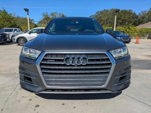 2019 Audi Q7 55 Premium Plus