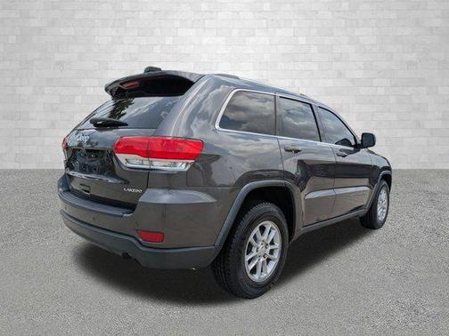 Granite Crystal Metallic Clearcoat 2018 Jeep Grand Cherokee Laredo E