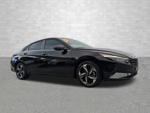 2022 Hyundai ELANTRA Limited