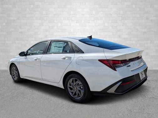 2025 Hyundai ELANTRA Sport