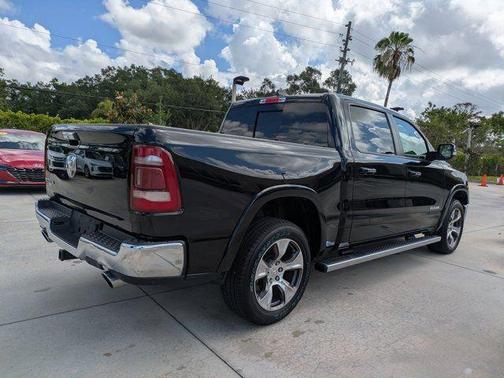 Diamond Black Crystal Pearlcoat 2019 RAM 1500 Laramie