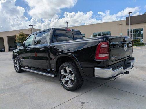 Diamond Black Crystal Pearlcoat 2019 RAM 1500 Laramie
