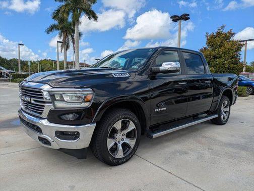Diamond Black Crystal Pearlcoat 2019 RAM 1500 Laramie