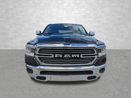 Diamond Black Crystal Pearlcoat 2019 RAM 1500 Laramie