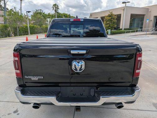 Diamond Black Crystal Pearlcoat 2019 RAM 1500 Laramie