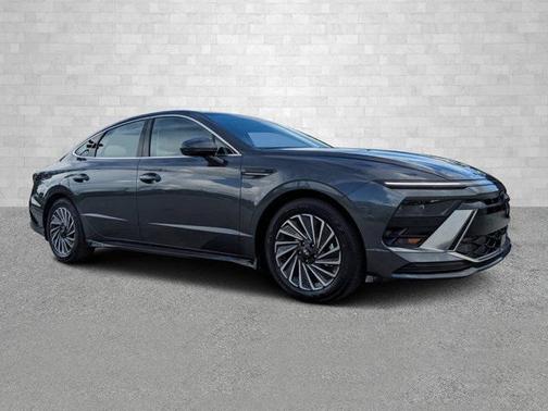 2024 Hyundai SONATA Hybrid SE
