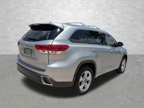 2017 Toyota Highlander Limited Platinum
