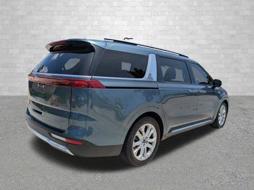 Astra Blue 2022 Kia Carnival SX