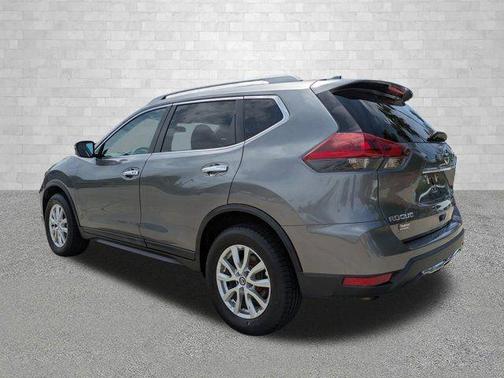 Gun Metallic 2018 Nissan Rogue SV