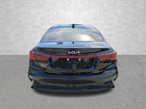 Aurora Black 2024 Kia Forte LXS