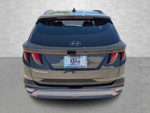 2025 Hyundai TUCSON SEL