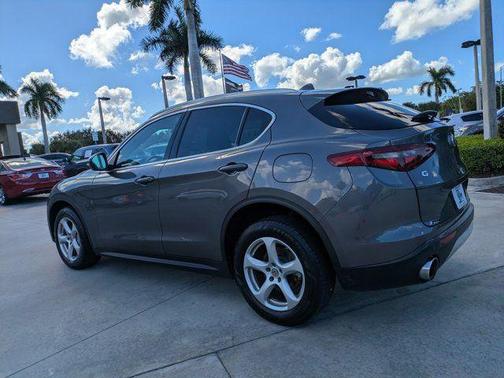 2018 Alfa Romeo Stelvio Base