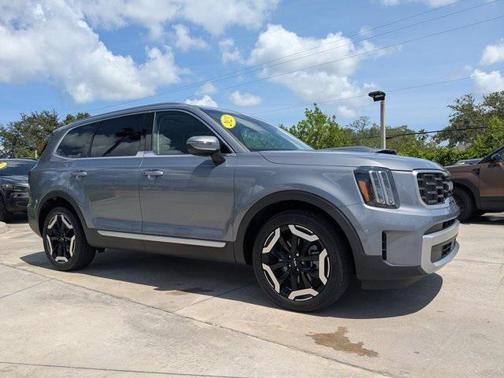 2023 Kia Telluride S