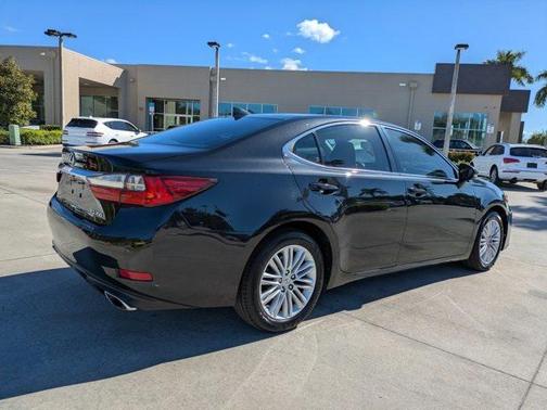 2017 Lexus ES 350 Base