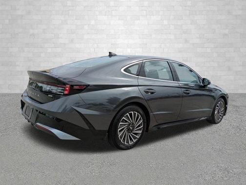 2024 Hyundai SONATA Hybrid SE