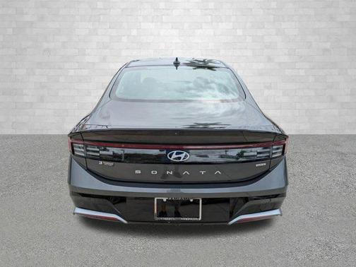 2024 Hyundai SONATA Hybrid SE