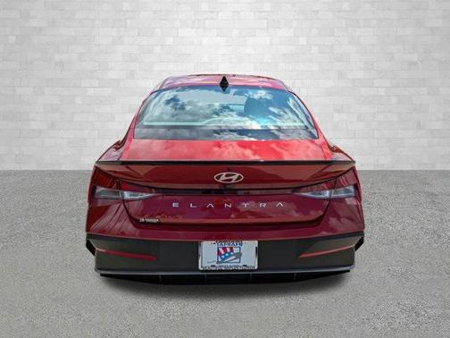 2025 Hyundai ELANTRA Sport