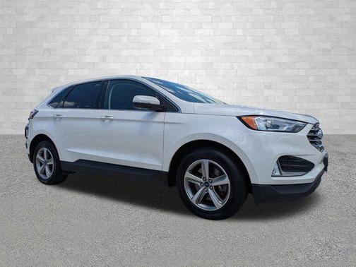 White Platinum Metallic Tri-Coat 2019 Ford Edge Titanium