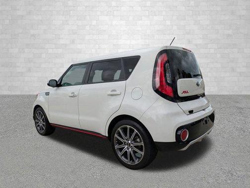 Clear White 2017 Kia Soul !