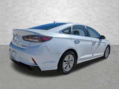 2019 Hyundai SONATA Hybrid SE