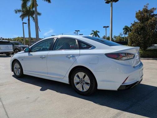 2019 Hyundai SONATA Hybrid SE