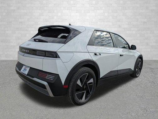 2026 Hyundai IONIQ 5 SE