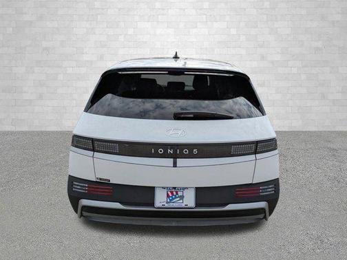 2026 Hyundai IONIQ 5 SE