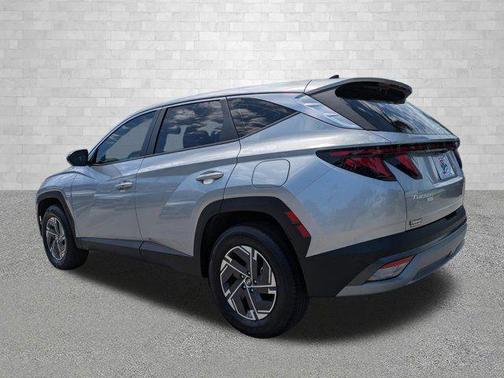 Shimmering Silver 2026 Hyundai TUCSON Hybrid Blue SE
