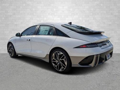 2025 Hyundai IONIQ 6 SEL