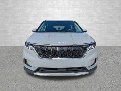 2024 Kia Carnival EX