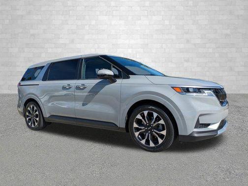 2024 Kia Carnival EX
