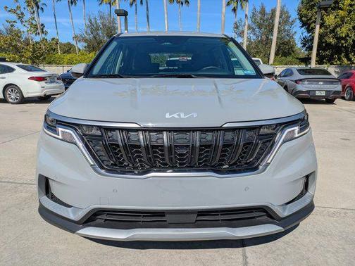 2024 Kia Carnival EX