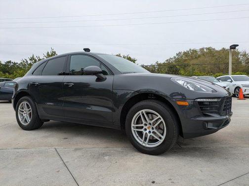 2018 Porsche Macan Base