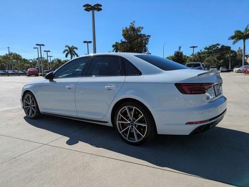 2018 Audi A4 2.0T Premium Plus