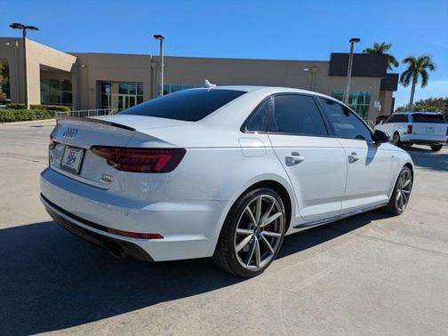 2018 Audi A4 2.0T Premium Plus