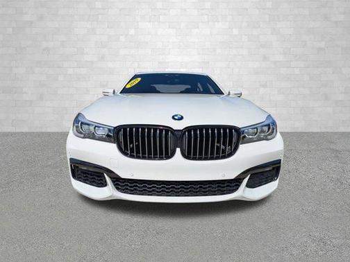 2019 BMW 740 740i