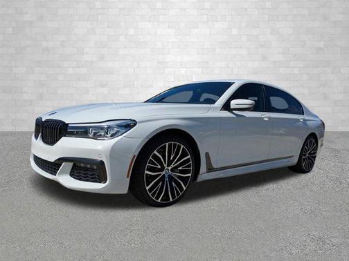 2019 BMW 740 740i