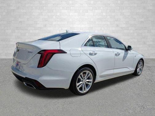 2023 Cadillac CT4 Luxury