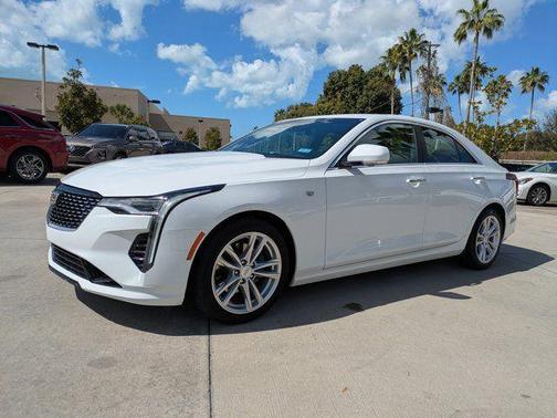 2023 Cadillac CT4 Luxury