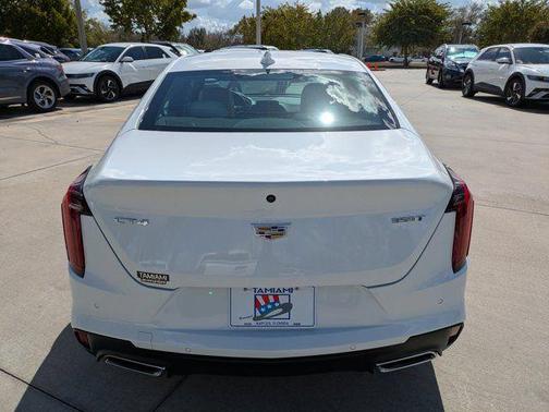 2023 Cadillac CT4 Luxury