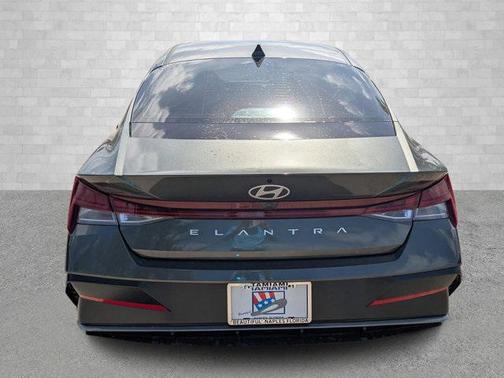 2025 Hyundai ELANTRA SEL