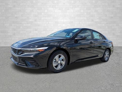 Abyss Black 2026 Hyundai ELANTRA SE